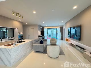 Casa en alquiler de 6 habitaciones en Khlong Sam Wa, Bangkok