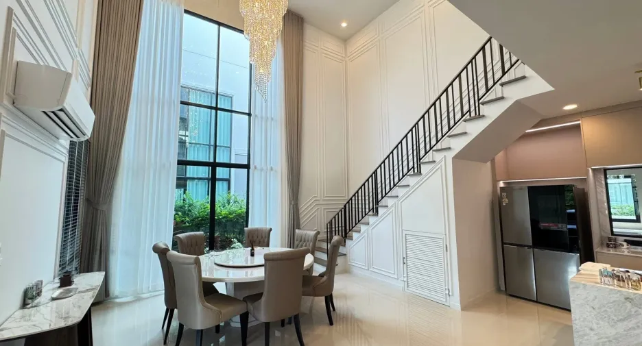 For rent 6 bedrooms house in Khlong Sam Wa, Bangkok