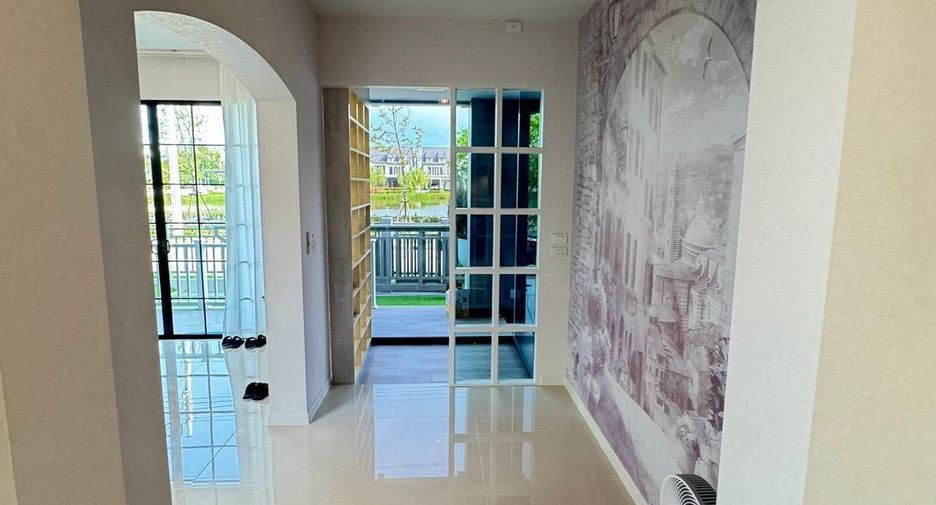 For rent 6 bedrooms house in Khlong Sam Wa, Bangkok