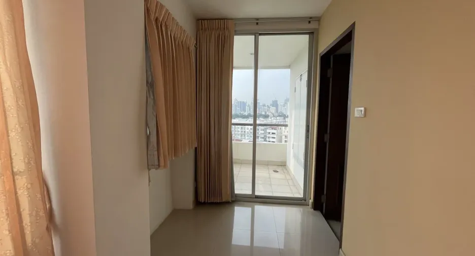For rent 1 bed apartment in Khlong Toei, Bangkok