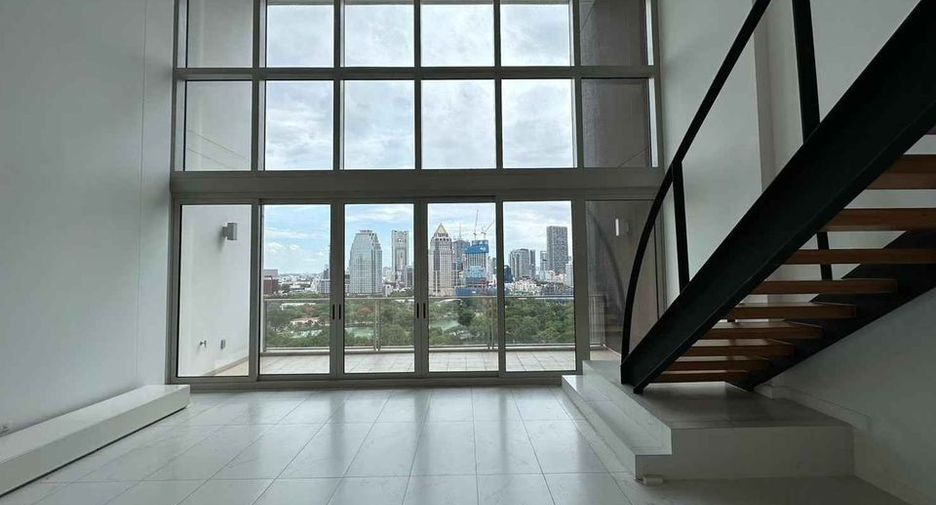 Wohnung zur Miete mit 4 Zimmer in Pathum Wan, Bangkok