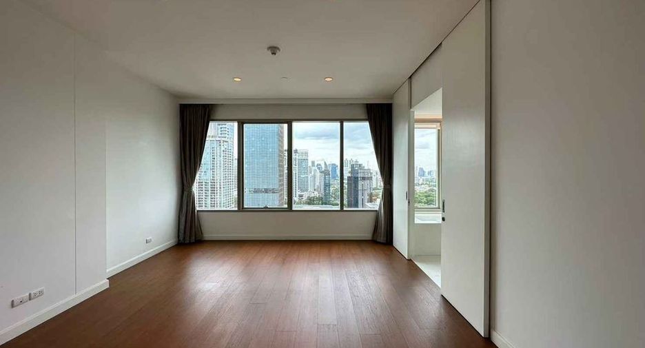 Wohnung zur Miete mit 4 Zimmer in Pathum Wan, Bangkok