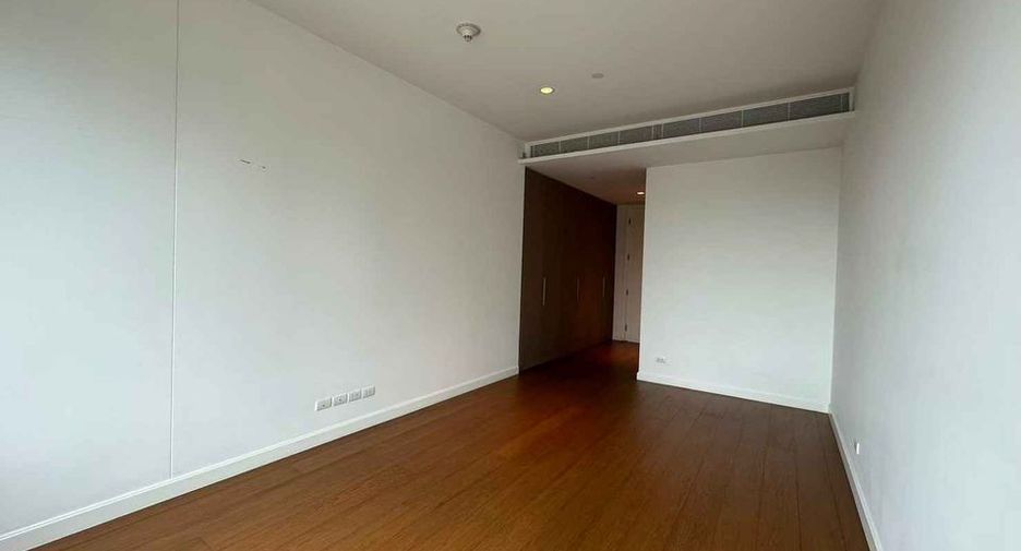 Wohnung zur Miete mit 4 Zimmer in Pathum Wan, Bangkok