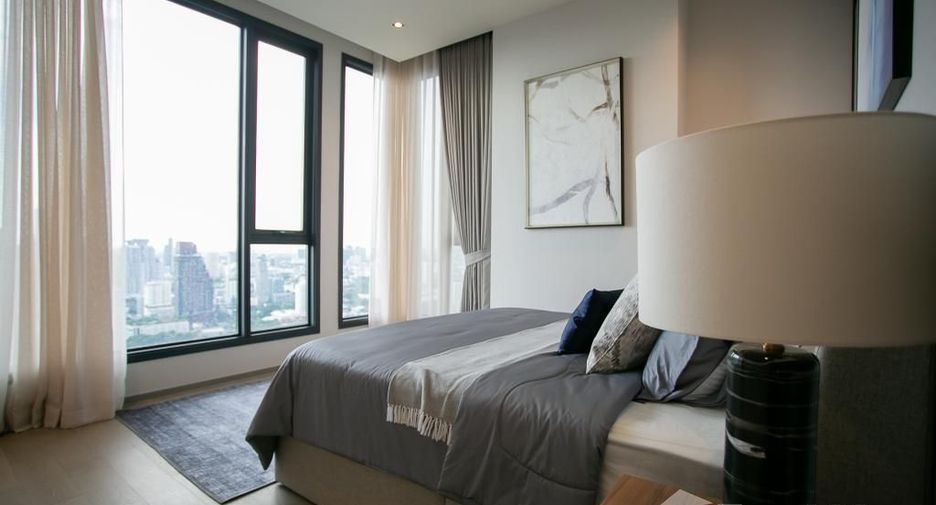 For rent 3 bedrooms condo in Khlong Toei, Bangkok