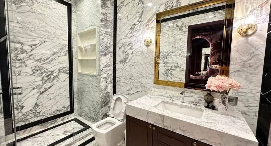 For rent 3 ベッドルーム condo in Watthana, Bangkok