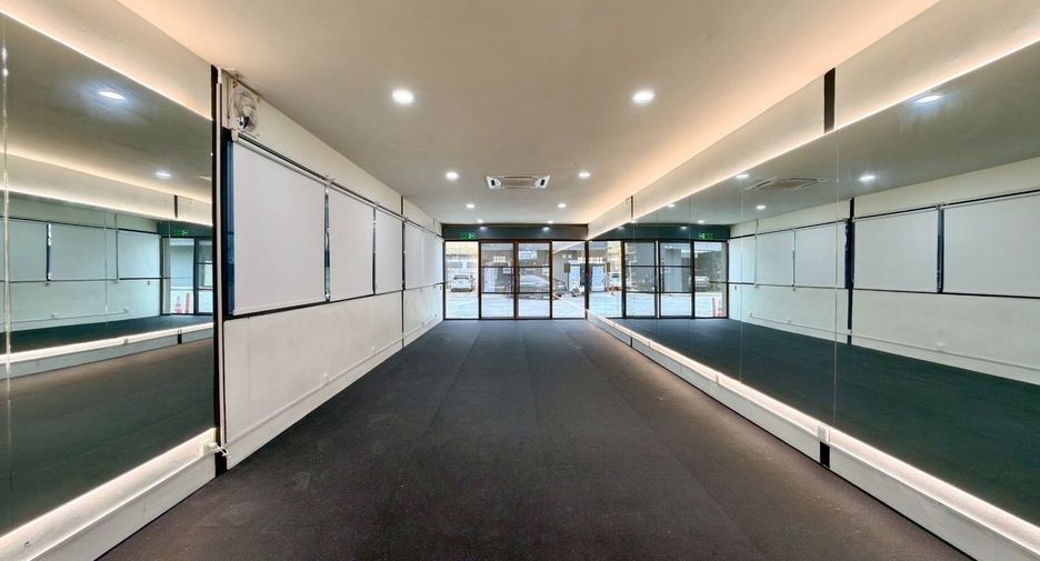 For rent retail Space in Suan Luang, Bangkok