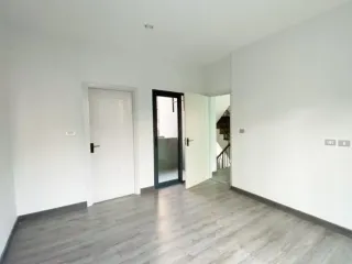 Casa adosada en alquiler de 2 habitaciones en Suan Luang, Bangkok