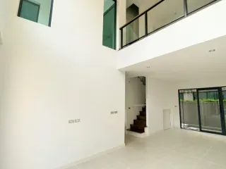 For rent 2 bedrooms townhouse in Suan Luang, Bangkok
