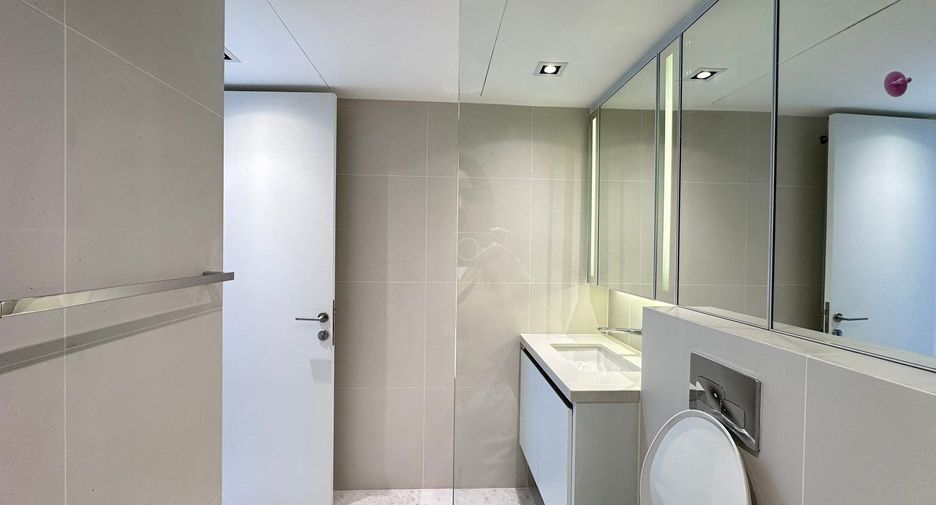 Wohnung zur Miete mit Studio in Watthana, Bangkok