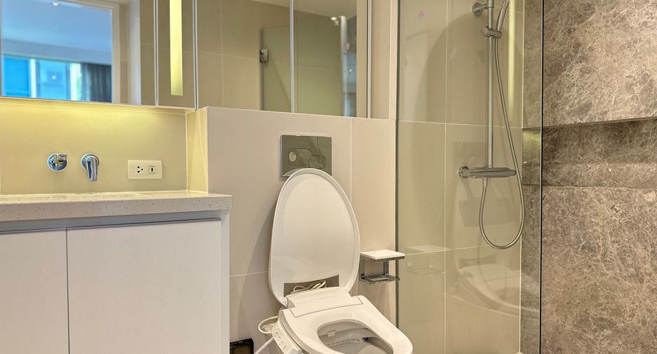 Wohnung zur Miete mit Studio in Watthana, Bangkok