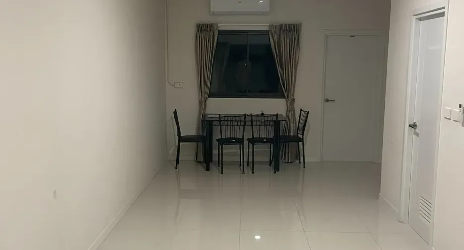 For rent 2 bedrooms townhouse in Bang Phli, Samut Prakan