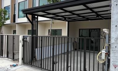 For rent 2 ベッドルーム townhouse in Bang Phli, Samut Prakan