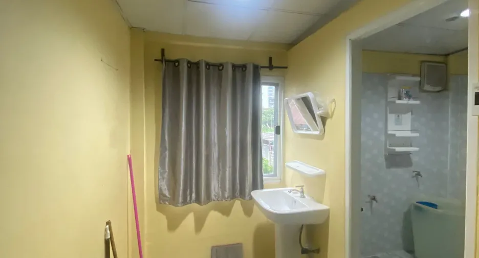 For rent 2 bedrooms townhouse in Bang Rak, Bangkok