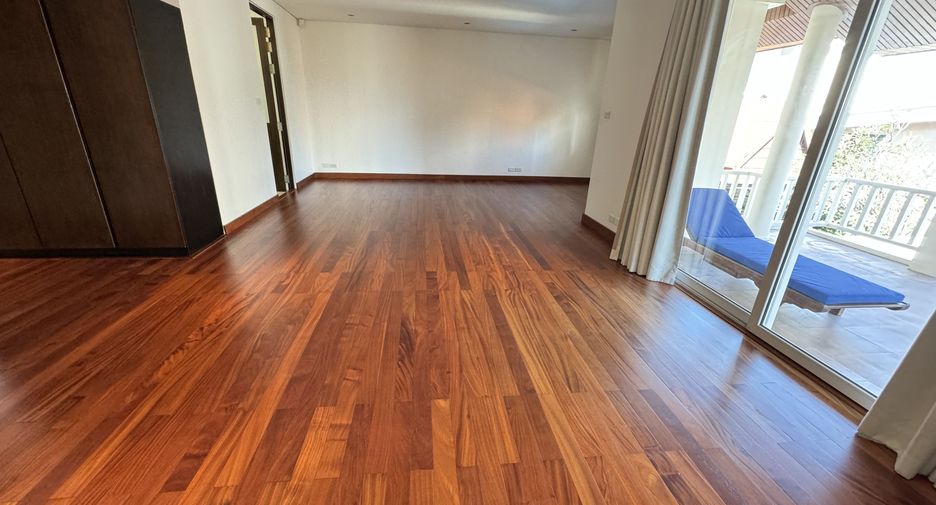 Villa zur Miete mit 4 Zimmer in Watthana, Bangkok