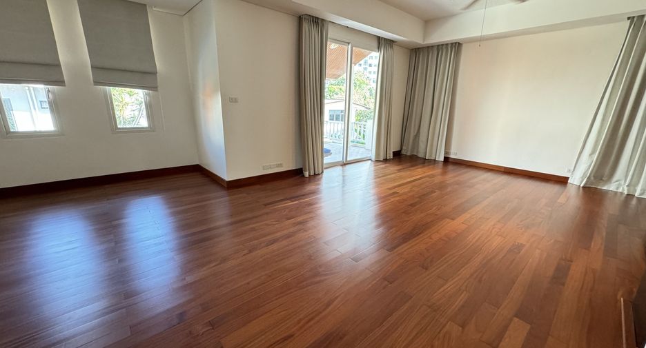 Villa zur Miete mit 4 Zimmer in Watthana, Bangkok