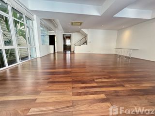 Villa en alquiler de 4 habitaciones en Watthana, Bangkok