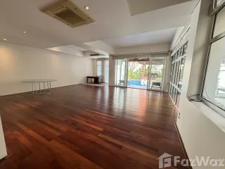 Villa en alquiler de 4 habitaciones en Watthana, Bangkok