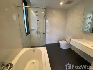 For rent 4 bedrooms condo in Khlong Toei, Bangkok