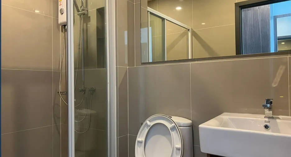 For rent 2 bedrooms condo in Bang Na, Bangkok