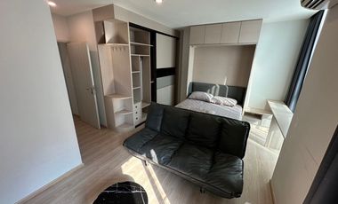 Wohnung zur Miete mit 2 Zimmer in Huai Khwang, Bangkok