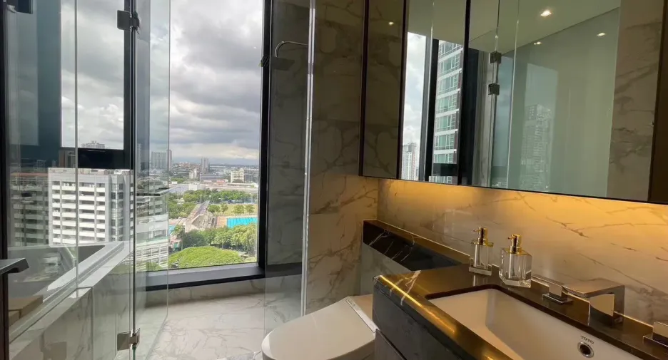 For rent 2 bedrooms condo in Khlong Toei, Bangkok