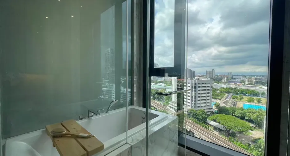 For rent 2 bedrooms condo in Khlong Toei, Bangkok