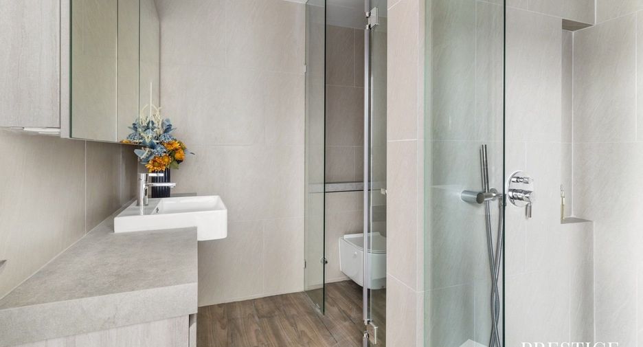 For rent 2 bedrooms condo in Sathon, Bangkok