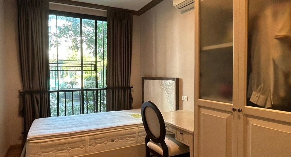 For rent 2 bedrooms condo in Pathum Wan, Bangkok