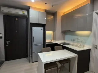 For rent 2 bedrooms condo in Phaya Thai, Bangkok