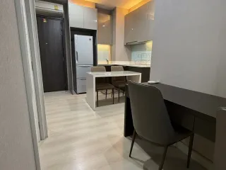 For rent 2 bedrooms condo in Phaya Thai, Bangkok