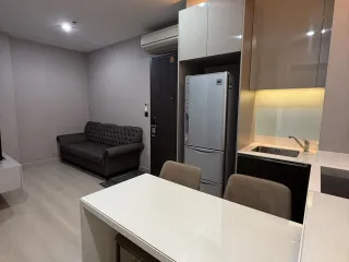 For rent 2 bedrooms condo in Phaya Thai, Bangkok