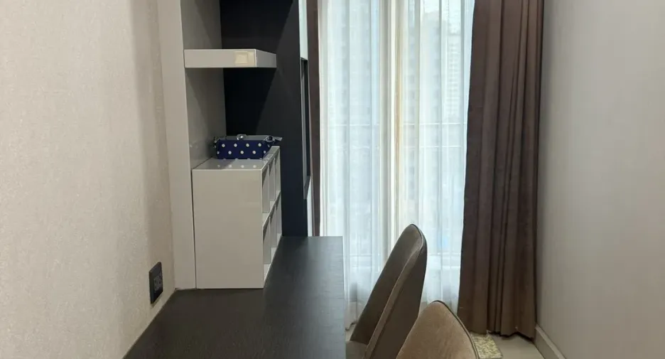 For rent 2 bedrooms condo in Phaya Thai, Bangkok