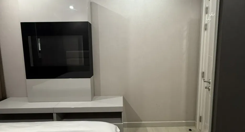 For rent 2 bedrooms condo in Phaya Thai, Bangkok