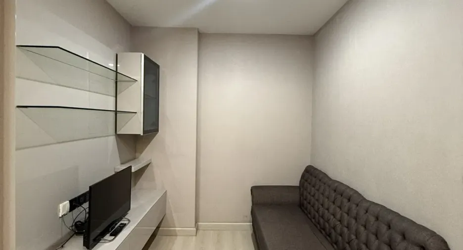 For rent 2 bedrooms condo in Phaya Thai, Bangkok