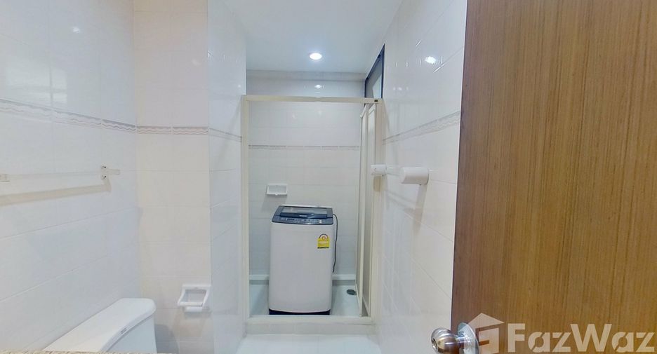 For rent 3 bedrooms condo in Khlong Toei, Bangkok