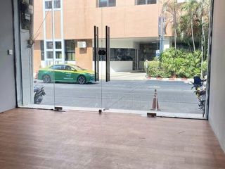 For rent 4 bedrooms townhouse in Bang Khen, Bangkok