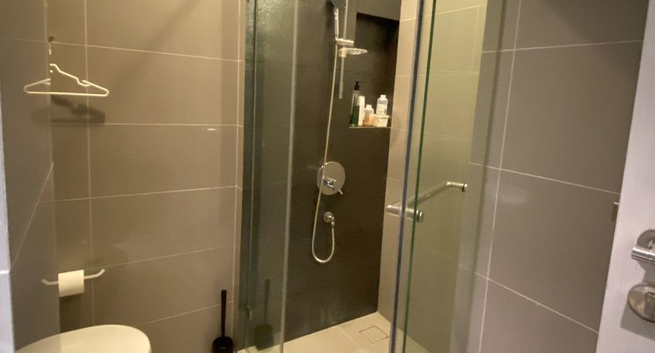 Wohnung zur Miete mit 2 Zimmer in Bang Rak, Bangkok