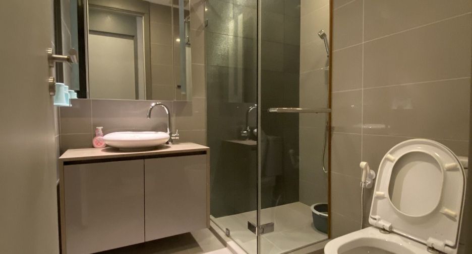 Wohnung zur Miete mit 2 Zimmer in Bang Rak, Bangkok