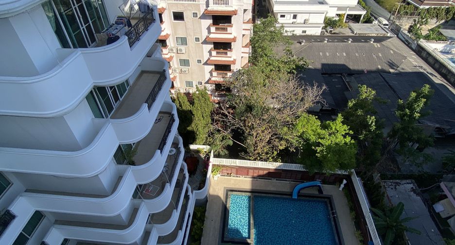 À louer 2 chambres appartement à Watthana, Bangkok
