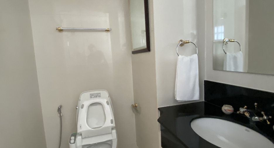 À louer 2 chambres appartement à Watthana, Bangkok