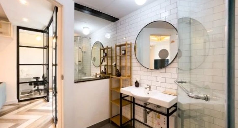 For rent 1 bed condo in Pathum Wan, Bangkok