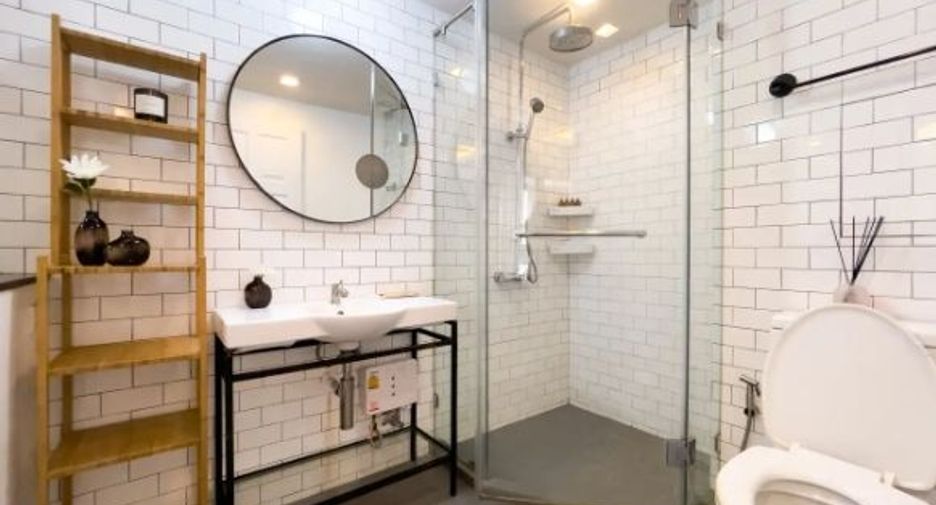 For rent 1 bed condo in Pathum Wan, Bangkok
