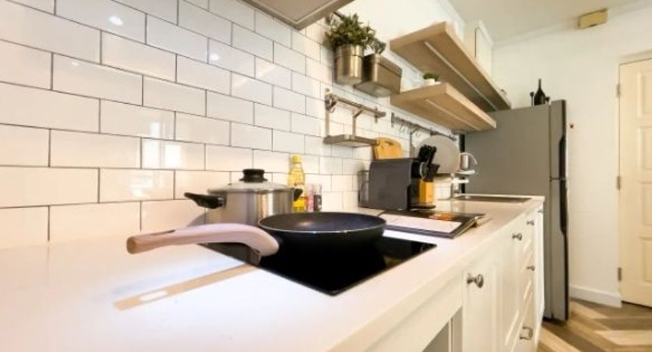 For rent 1 bed condo in Pathum Wan, Bangkok