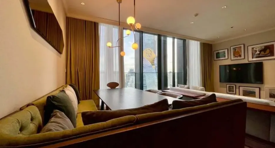 For rent 3 bedrooms condo in Pathum Wan, Bangkok