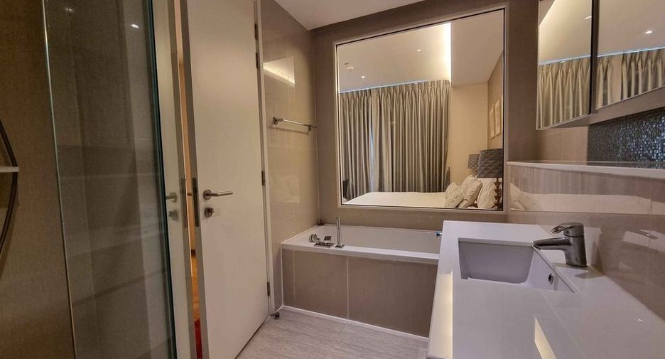 For rent 2 bedrooms condo in Watthana, Bangkok