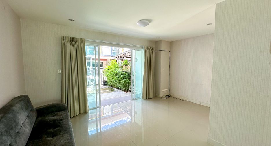 Casa adosada en alquiler de 3 habitaciones en Lak Si, Bangkok