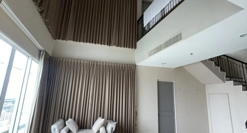 Wohnung zur Miete mit 4 Zimmer in Pathum Wan, Bangkok
