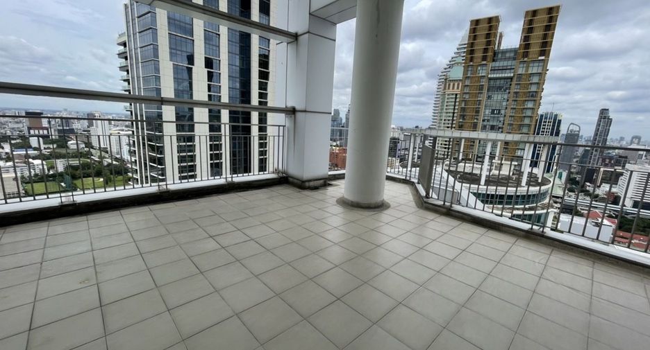 Wohnung zur Miete mit 4 Zimmer in Pathum Wan, Bangkok