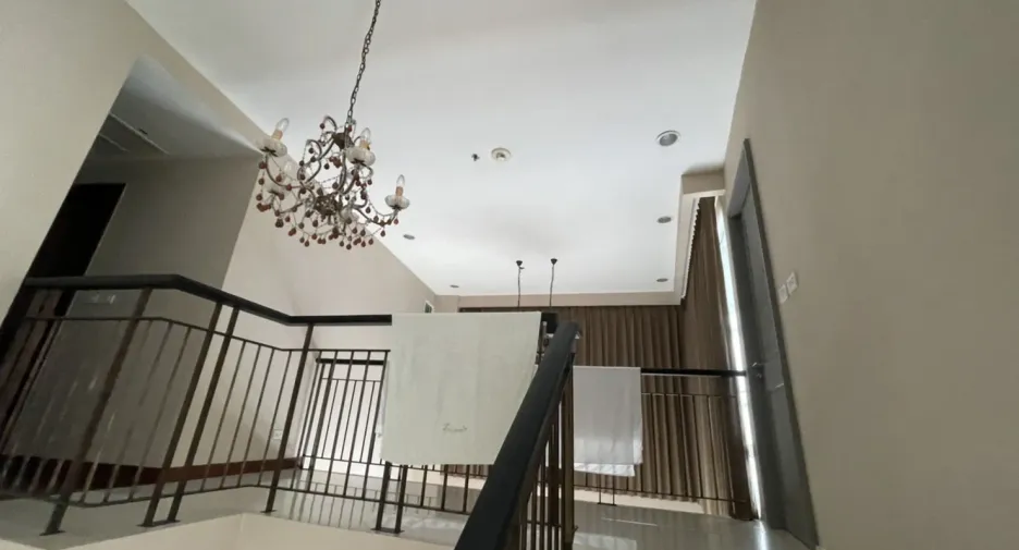 Wohnung zur Miete mit 4 Zimmer in Pathum Wan, Bangkok