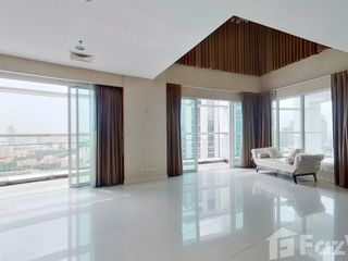For rent 4 bedrooms condo in Pathum Wan, Bangkok